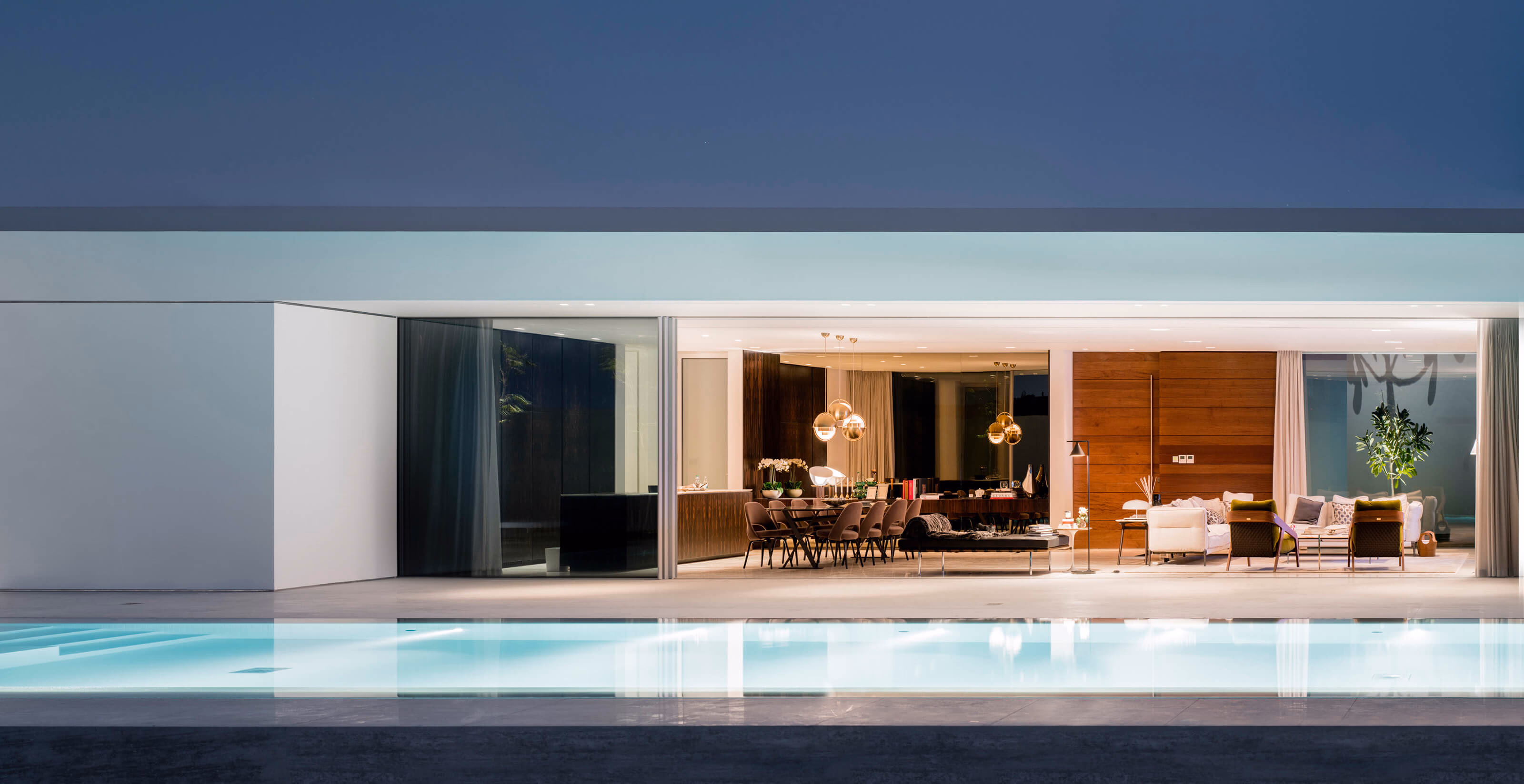 COLLECTIONAL DUBAI - Designer collectible furniture